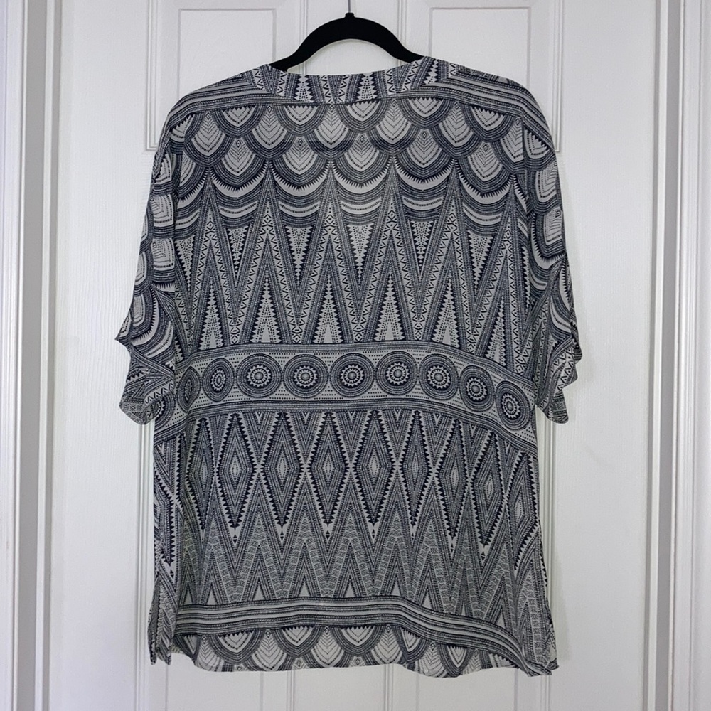 H&M Blouse - Picture 2 of 2